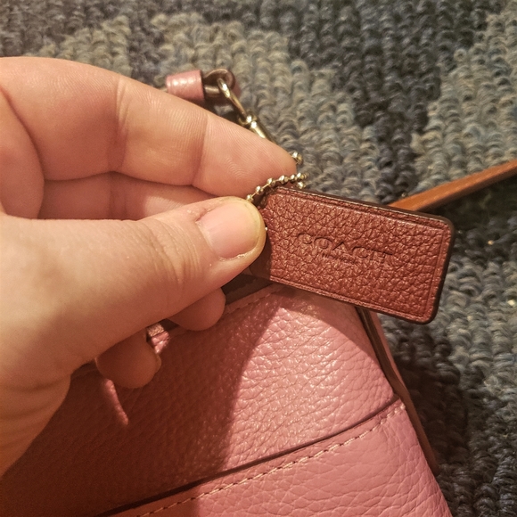 Disney x Coach Minnie Radio Messenger Crossbody - Picture 7 of 7